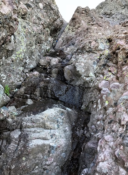 16 water in dihedral